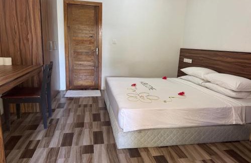 Mandhoo Hotel | Mandhoo Inn