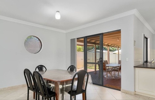 Wannanup House | Mandurah Estuary Breeze