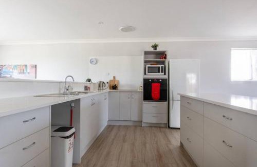 Wannanup House | Mandurah Island Retreat