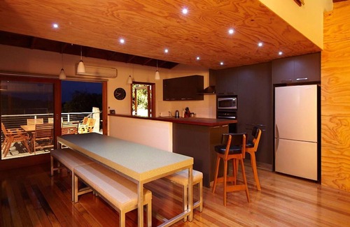 Fairhaven House | Mandy's House - Free Wi-Fi, Pets Welcome & Ocean Views