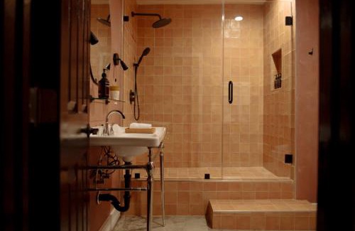 West Hollywood Bed & Breakfast | Mane & Saddle Loft