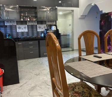 Kolar Bed & Breakfast | Mangala Residency
