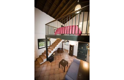El Almendro Cottage | Manganese House - La Mina Rural