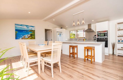 Mangawhai Heads House | Mangawhai Heads Family Holiday Home and Sleepout