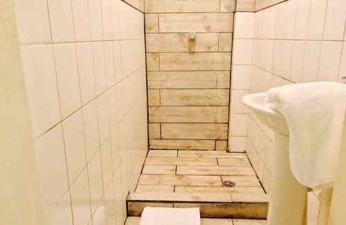 Pavas Bed & Breakfast | Mango Boulevard Hotel