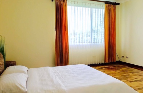 Pavas Bed & Breakfast | Mango Boulevard Hotel