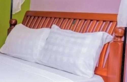 Boma la Ngombe Cabin | Mango Lodge