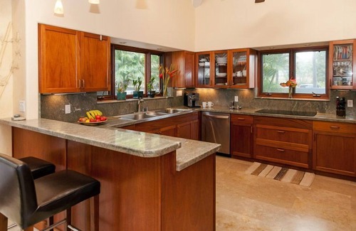 Kamuela House | Mango Sunsets: Gorgeous Oceanview Estate w/Private Pool, Spa & AC