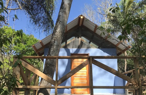 Dickinson Cabin | Mango Walk Inn