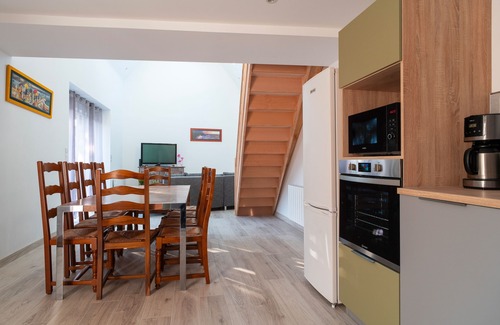 Plumergat House | Mangoero - Four Bedroom House, Sleeps 12
