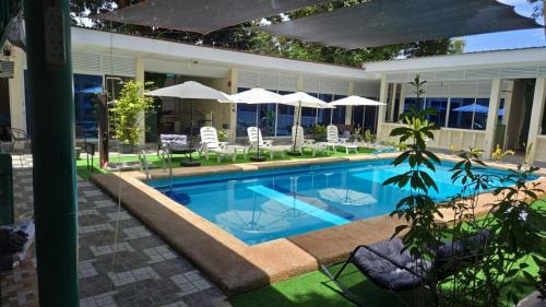 Looc Apartment | Mangotree Apartel & Resort