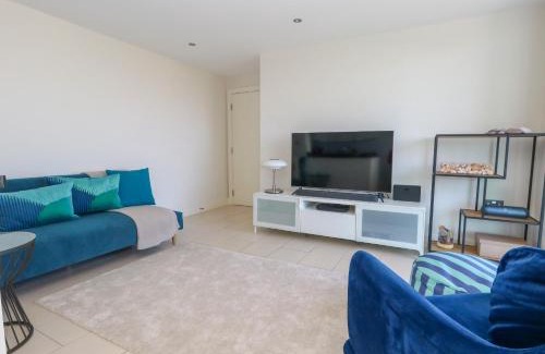 Portland Apartment | Manhattan Beach