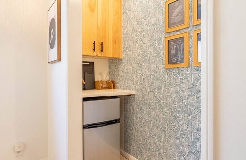 El Porto House | Manhattan Beach Getaway: Cozy Apartment to Relax