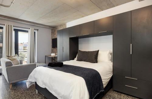 West Beach Apartment | Manhattan On Coral Apartments