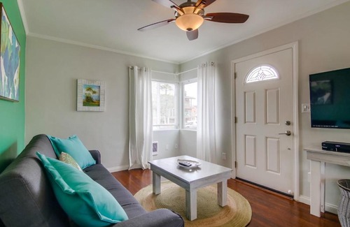 Central Mission Beach Apartment | Manhattan Shores 1B Home