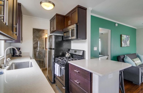 Central Mission Beach Apartment | Manhattan Shores 1B Home