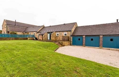 Belper House | Manifold Barns, luxurious converted barns with fabulous games room, close to Wirksworth.