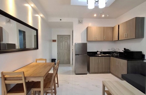 Ermita Night District Condo | Manila Bayview Luxury Rental