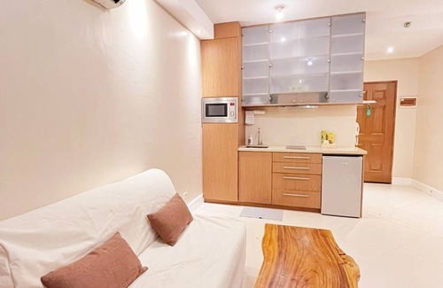 Ermita Night District Condo | Manila Bayview Luxury Rental