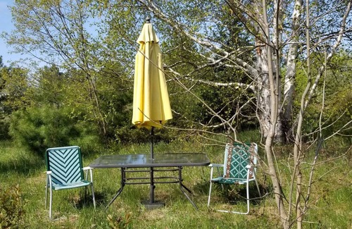Manitoulin District House | Manitoulin Island, Cozy Retreat . 3 min Walk to Dock