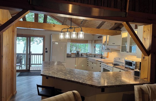 Manitoulin District Cottage | Manitoulin Island-Gorgeous Lakefront Cedar Cottage & Bunkie