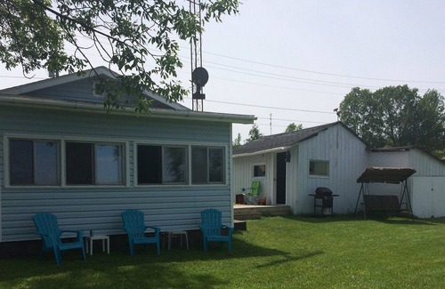 Manitoulin District Cottage | Manitoulin Island Lake Front Cottage with Beach for Rent