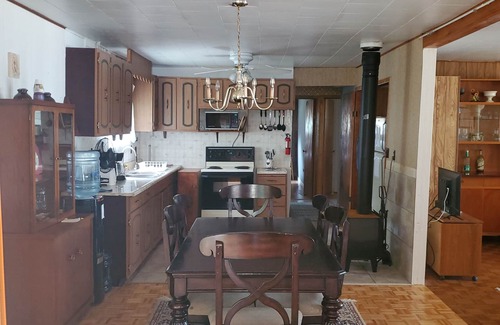 Manitoulin District Cottage | Manitoulin Waterfront Cottage for weekly and 2 week Rentals.