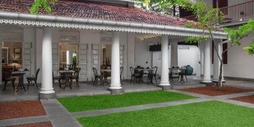 Colombo Resort | Maniumpathy Hotel
