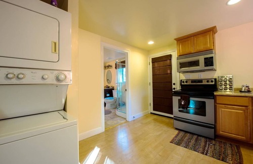 Fairfield Cottage | Mankas Barrel Room Cottage located in the hidden gem of Suisun Valley, CA