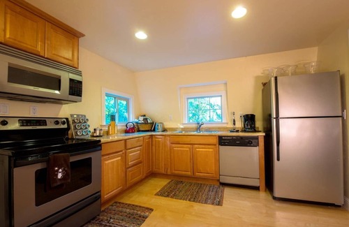 Fairfield Cottage | Mankas Barrel Room Cottage located in the hidden gem of Suisun Valley, CA