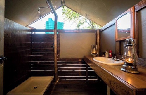 Maun Cabin | Mankwe Camping