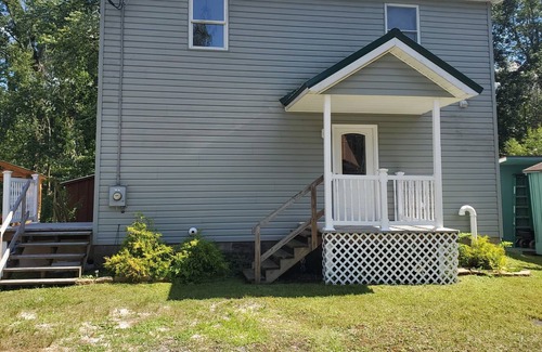 Niobe Cottage | Mannion CHQ Lake House