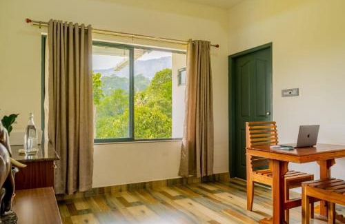 Kunchithanny Apartment | Mannoor Farms Mountain View Stays, Munnar