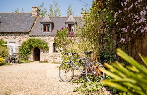Pommerit-le-Vicomte House | Manoir 16ème siècle Proche Paimpol
