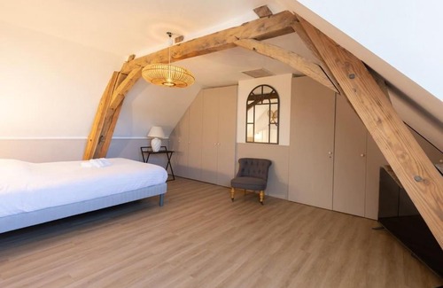 Coulaines Villa | Manoir - 24h du Mans - Piscine - Jacuzzi