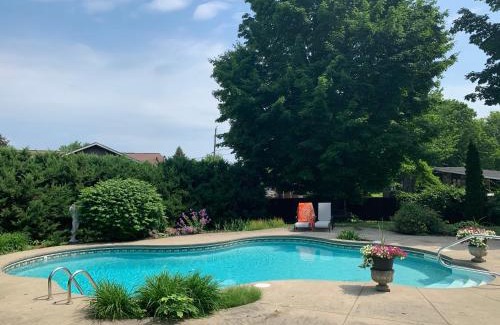 Cowansville Bed & Breakfast | Manoir Alegria