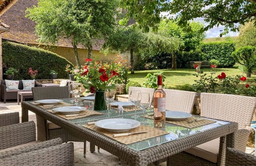 Lanquais Villa | Manoir Altheas - Five Bedroom Villa, Sleeps 10