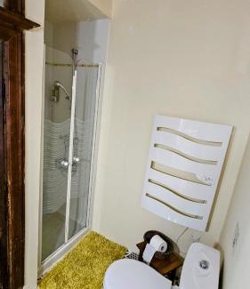 Quintin Bed & Breakfast | Manoir de charme Roz Maria-Parking clos