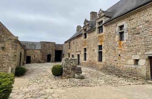 Plourin House | Manoir de Kerenneur