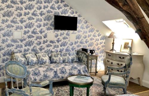Taingy House | Manoir de La Croix Saint Louis "Luxury Guest House"