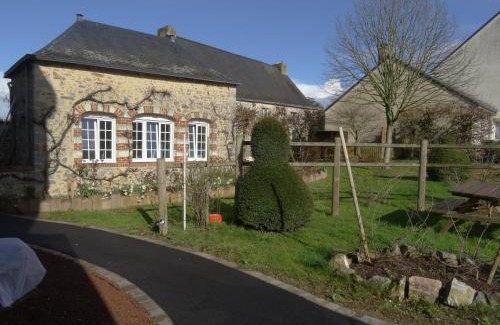 Soulge-sur-Ouette Bed & Breakfast | Manoir de la Grand'Cour