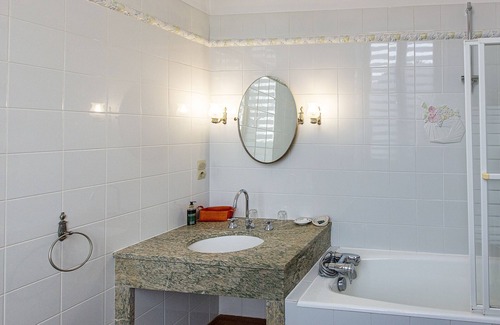 Pouille Bed & Breakfast | Manoir de la Voûte