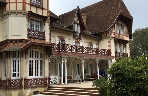 Bourbon-Lancy House | Manoir de Sornat Bourbon Lancy