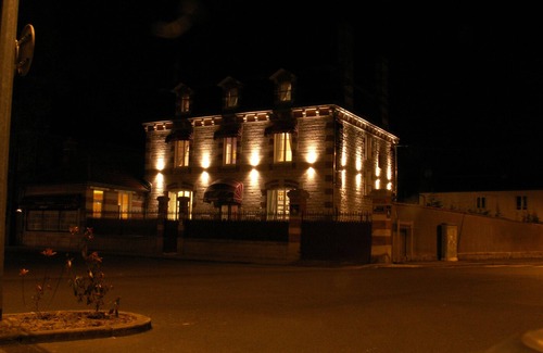 Vitry-le-Francois House | Manoir François 1er la violette