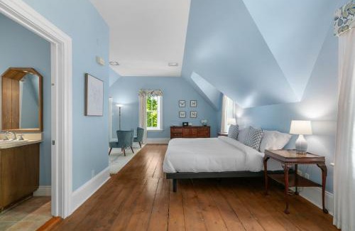 Cowansville Hotel | Manoir Sweetsburg