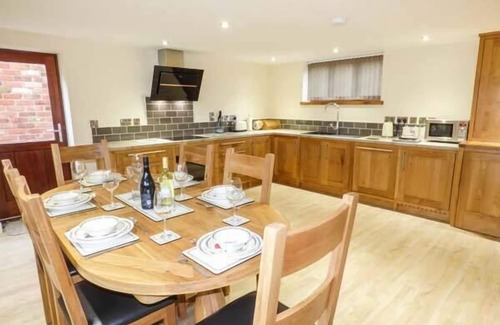 Fulford Cottage | MANOR BARN, pet friendly, luxury holiday cottage in Fulford