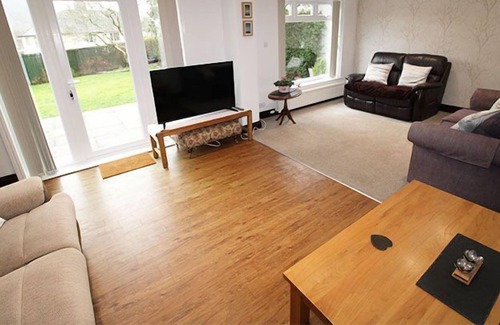 Keswick Cottage | Manor Brow, Keswick - a cottage that sleeps 7 guests in 3 bedrooms