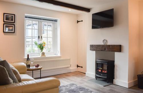 Findon House | Manor Cottage