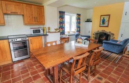 Pickering House | Manor Cottage