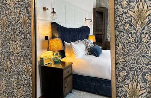 Ainley Top Hotel | Manor House Lindley